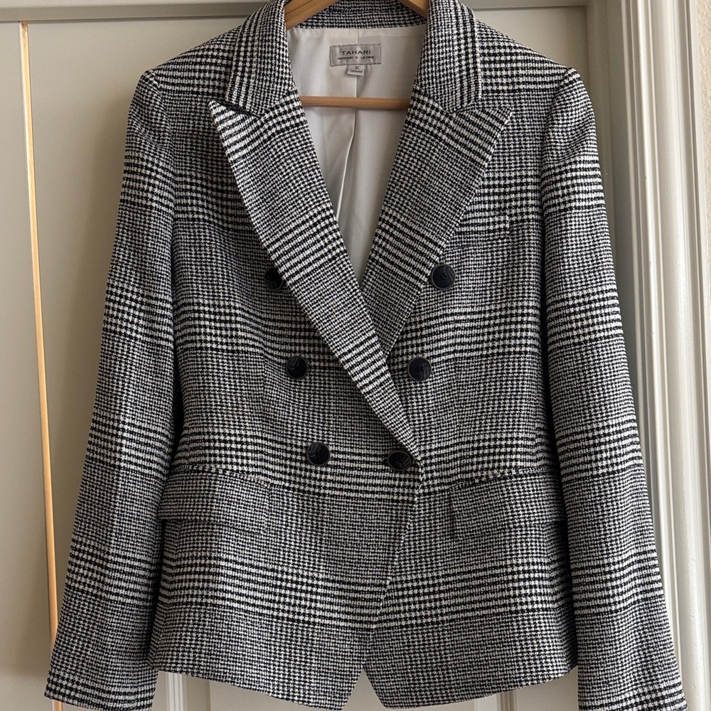 Tahari Black and White Plaid Blazer